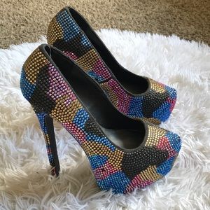 Steve Madden Dyvinal crystal heels